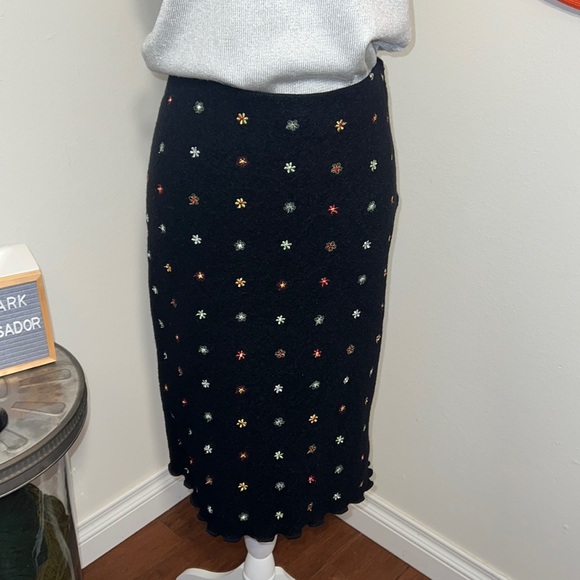 Moschino Dresses & Skirts - Beautiful Moschino CheapandChic Wool Floral Embroidered Skirt Sz. 8